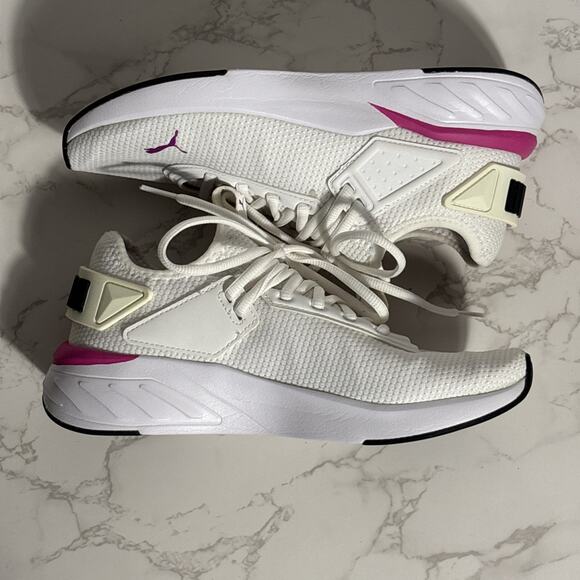 PUMA AMARE White Running Training Athletic Shoes Sneakers Women's Size 8.5 - Picture 1 of 11